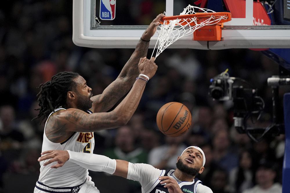 中场脚下 中场脚下